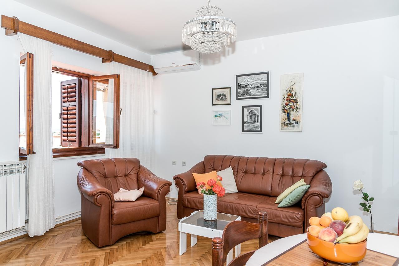 Apartment Promona Drnis Drniš Exterior foto