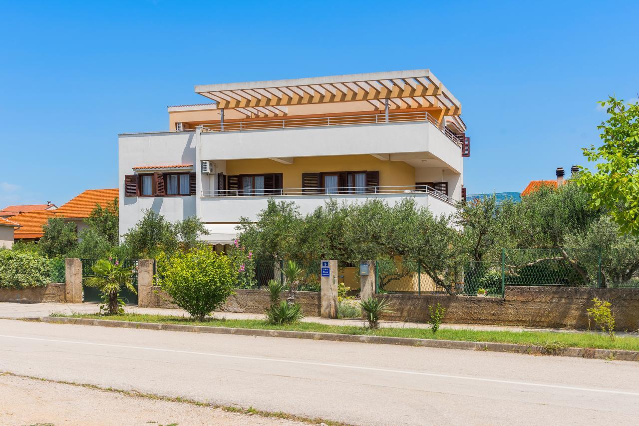 Apartment Promona Drnis Drniš Exterior foto